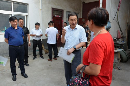 图为:活动现场 图为:活动现场