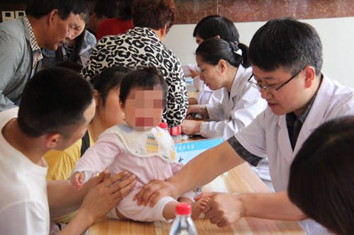 图为 义诊活动 图为 义诊活动