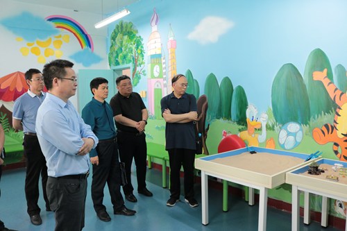 图为调研现场 图为调研现场