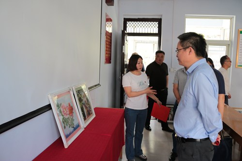 图为调研现场 图为调研现场