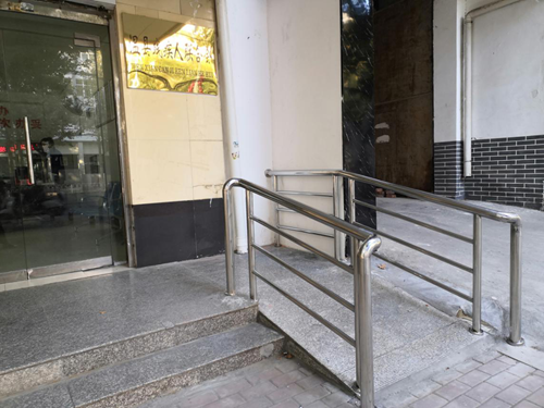 图为焦作市温县残联开展“访实情、察民意、听民声、解民困”活动 图为焦作市温县残联开展“访实情、察民意、听民声、解民困”活动