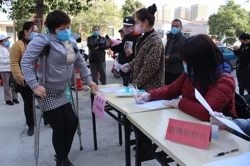 图为焦作市解放区举办2020年就业援助活动残疾人专场招聘会 图为焦作市解放区举办2020年就业援助活动残疾人专场招聘会