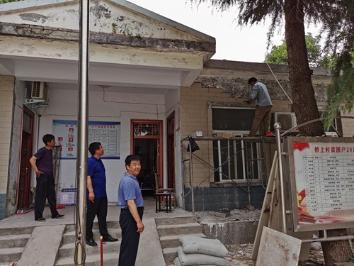 图为村党员活动场所提升改造 图为村党员活动场所提升改造