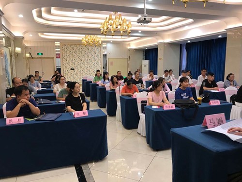 图为焦作市残联举办我市国家通用手语培训班 图为焦作市残联举办我市国家通用手语培训班