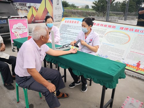 图为:石龙区活动现场 图为:石龙区活动现场