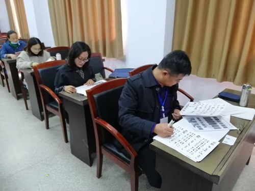 图为培训班现场2 图为培训班现场2