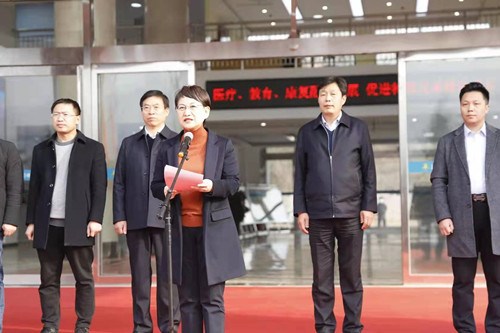 图为副市长庆志英讲话 图为副市长庆志英讲话